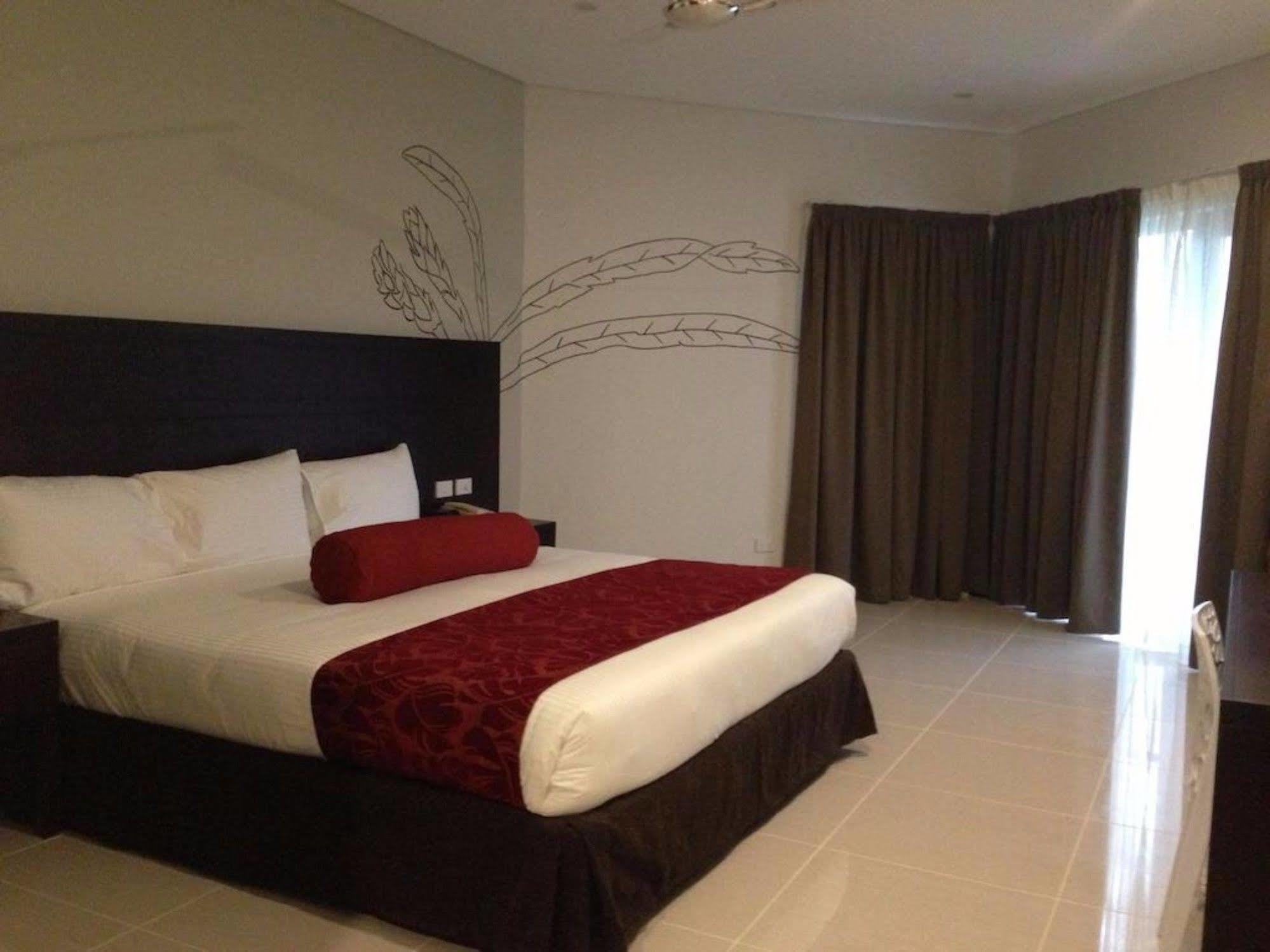 Tanoa Waterfront Hotel Lautoka Buitenkant foto